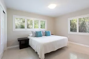 308 Palmetto Ln, Largo, FL 33770 - Photo 17