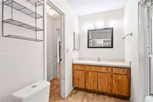 5112 Bernadette Dr, Zephyrhills, FL 33541 - Photo 11