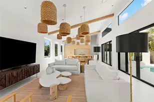 150 51st St N, Saint Petersburg, FL 33710 - Photo 7