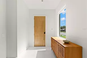 150 51st St N, Saint Petersburg, FL 33710 - Photo 5