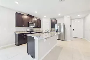 38707 Finn Clover Ln, Zephyrhills, FL 33540 - Photo 7