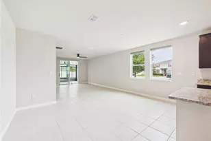 38707 Finn Clover Ln, Zephyrhills, FL 33540 - Photo 3