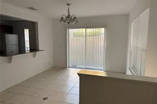 201 Drawbridge Ln, Valrico, FL 33594 - Photo 3