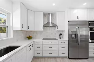 1218 Taylor Ave, Dunedin, FL 34698 - Photo 5