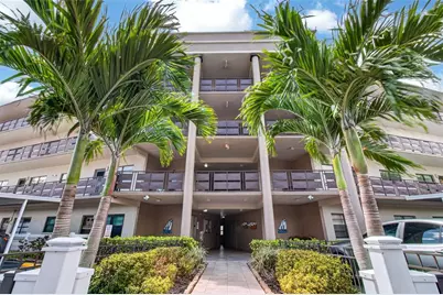 6190 80th Street N #410, Saint Petersburg, FL 33709 - Photo 1