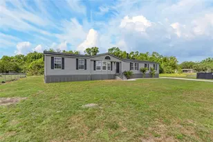 9150 Wood Terrace Dr, Tampa, FL 33637 - Photo 3