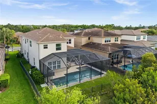 30351 Tristania Ct, Wesley Chapel, FL 33543 - Photo 5