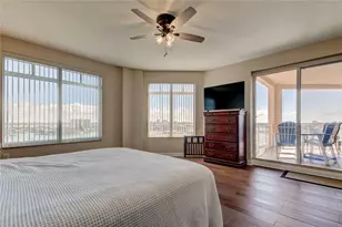 521 Mandalay Ave, Clearwater Beach, FL 33767 - Photo 5