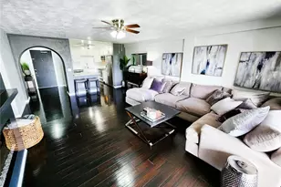 4651 1st St NE, Saint Petersburg, FL 33702 - Photo 7