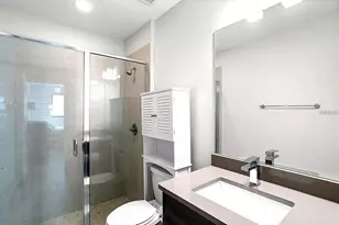 915 Arlington Ave N, Saint Petersburg, FL 33705 - Photo 7