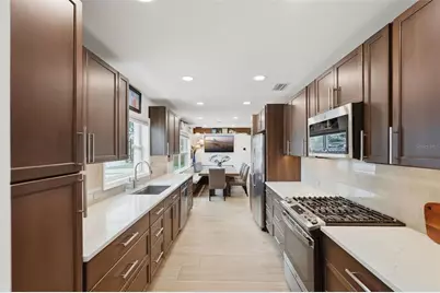 3698 61st Way N, Saint Petersburg, FL 33710 - Photo 5