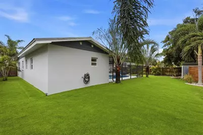 3698 61st Way N, Saint Petersburg, FL 33710 - Photo 31