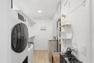 3698 61st Way N, Saint Petersburg, FL 33710 - Photo 15