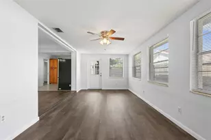1700 63rd St N, Saint Petersburg, FL 33710 - Photo 11
