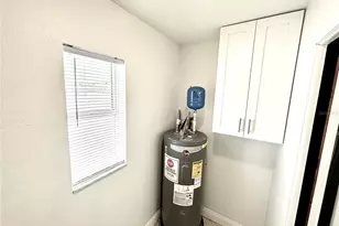 2035 36th Ave N, Saint Petersburg, FL 33713 - Photo 17