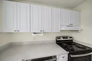 13708 Orange Sunset Dr, Tampa, FL 33618 - Photo 11