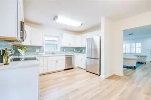 662 Villa Grande Ave S, Saint Petersburg, FL 33707 - Photo 13