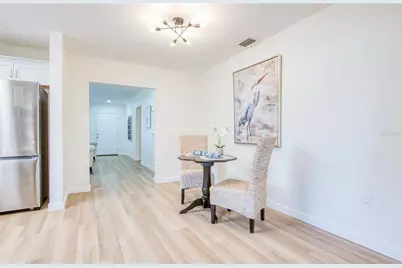 662 Villagrande Avenue S, Saint Petersburg, FL 33707 - Photo 11