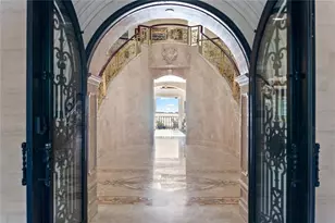 2000 Park St N, Saint Petersburg, FL 33710 - Photo 15