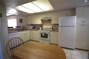 1806 Mariner Dr, Tarpon Springs, FL 34689 - Photo 21