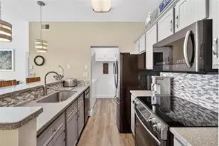 10764 70th Ave, Seminole, FL 33772 - Photo 7