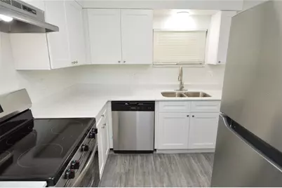 5004 Castile Place #463, Tampa, FL 33617 - Photo 21