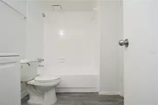 5004 Castile Pl, Tampa, FL 33617 - Photo 53