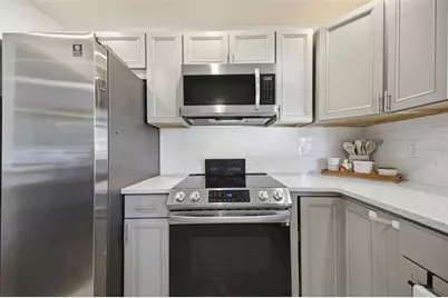 720 Locust Street, Tarpon Springs, FL 34689 - Photo 11