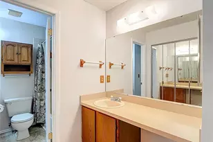 16851 Le Clare Shores Dr, Tampa, FL 33624 - Photo 33