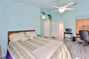 6400 46th Ave N, Kenneth City, FL 33709 - Photo 37