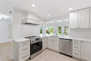 2150 Sarazen Dr, Dunedin, FL 34698 - Photo 3