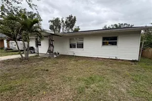 3915 51st Ave N, Saint Petersburg, FL 33714 - Photo 3