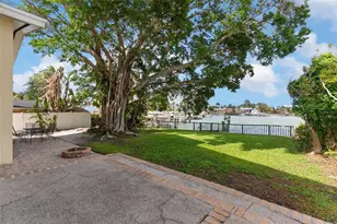 7887 9th Ave S, Saint Petersburg, FL 33707 - Photo 31