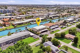 912 SE 46th St, Cape Coral, FL 33904 - Photo 3