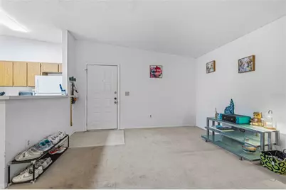 6015 Laketree Lane #B, Temple Terrace, FL 33617 - Photo 3