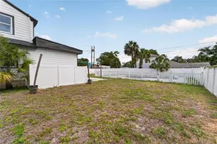 1900 16th St S, Saint Petersburg, FL 33705 - Photo 45