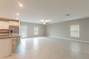 15515 Peace River Pl, Sun City Center, FL 33573 - Photo 9