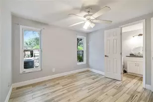 3679 Sugarcreek Dr, Tampa, FL 33619 - Photo 15