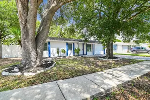 3679 Sugarcreek Dr, Tampa, FL 33619 - Photo 3