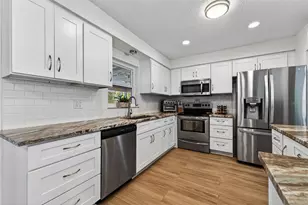 8220 Quail Rd, Seminole, FL 33777 - Photo 15