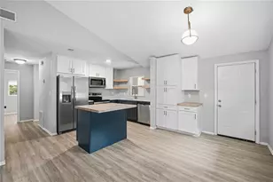 5119 Chilkoot St, Tampa, FL 33617 - Photo 9