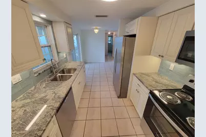 501 Lake Palms Dr, Largo, FL 33771 - Photo 9