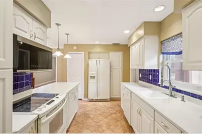 11732 Moffat Avenue, Tampa, FL 33617 - Photo 15