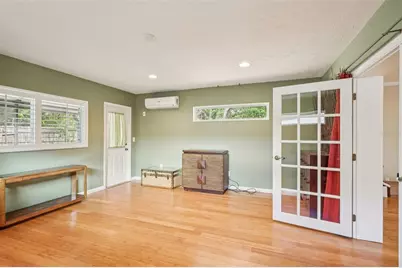 11732 Moffat Avenue, Tampa, FL 33617 - Photo 17