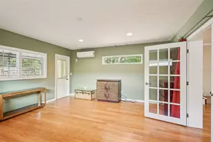 11732 Moffat Ave, Tampa, FL 33617 - Photo 17