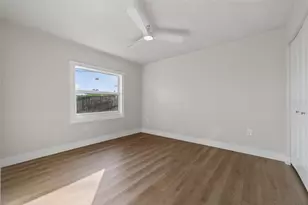 7833 Bristol Ct, Saint Petersburg, FL 33709 - Photo 59