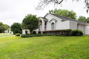 6305 S Queensway Dr, Temple Terrace, FL 33617 - Photo 3