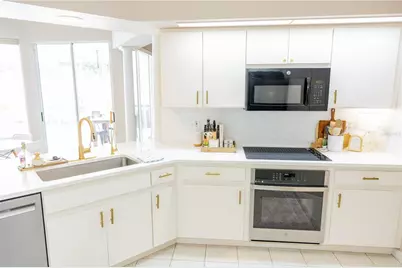 6305 S Queensway Drive, Temple Terrace, FL 33617 - Photo 17