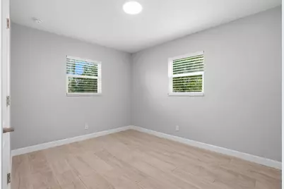 3611 W Oklahoma Avenue, Tampa, FL 33611 - Photo 31