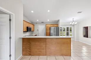 31706 Hunt Club Ln, Wesley Chapel, FL 33543 - Photo 13